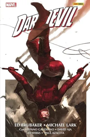 DAREDEVIL DE ED BRUBAKER Y MICHAEL LARK 01