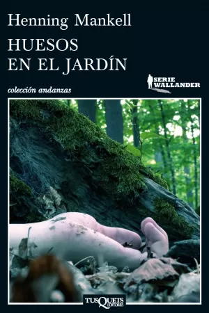 HUESOS EN EL JARDÍN HUESOS EN EL JARDÍN